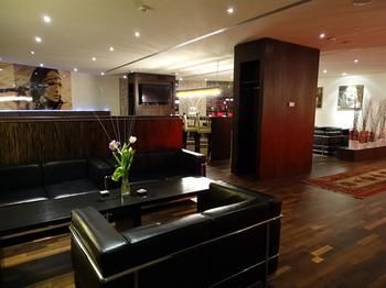 Hotel Bar